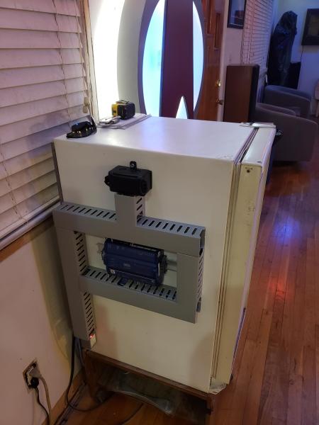 BeerFridge01.thumb.jpg.f51a4c06303455c4d8e1fb811dd140e4.jpg